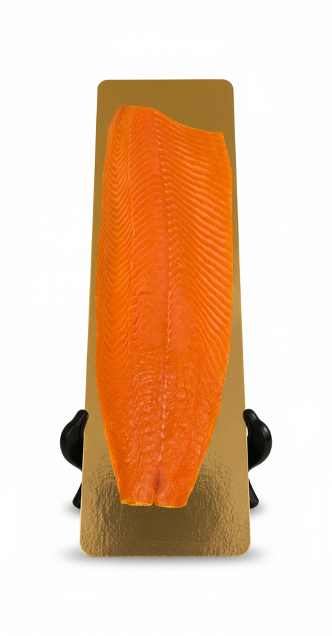 Saumon fumé écossais artisanal, tranches fines, qualité premium, goût authentique des Highlands.